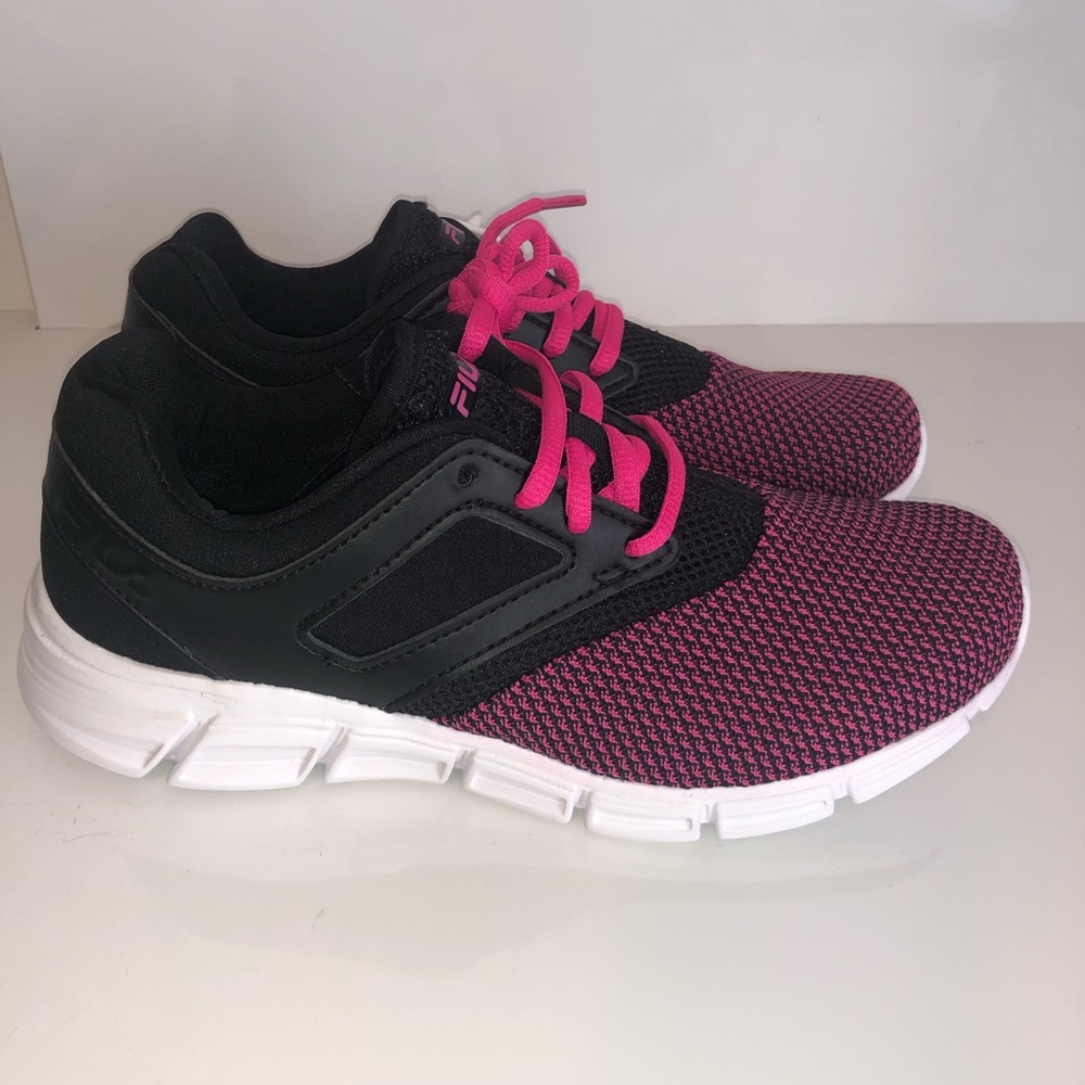 NEW* FILA SHOES